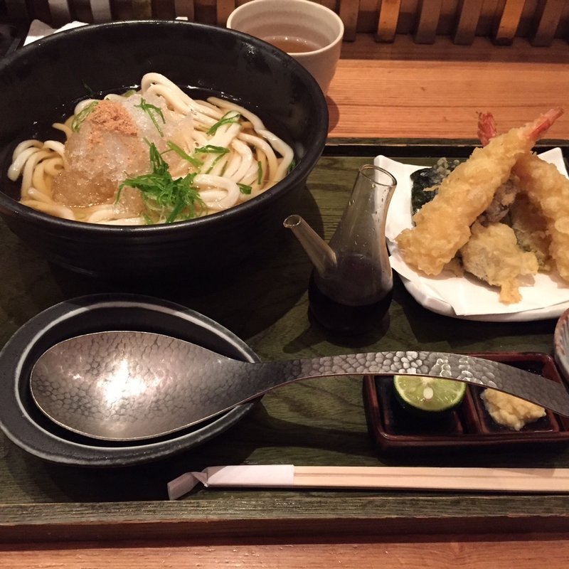 (おいしいおうどん つるとんたん BIS TOKYO)