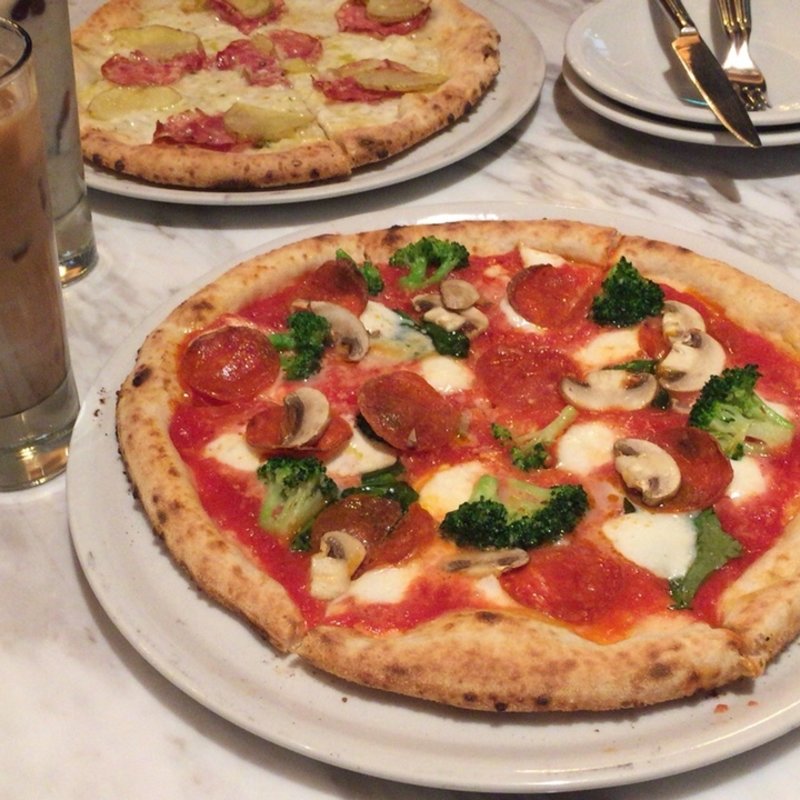 (800°DEGREES NEAPOLITAN PIZZERIA NEWoMan新宿)
