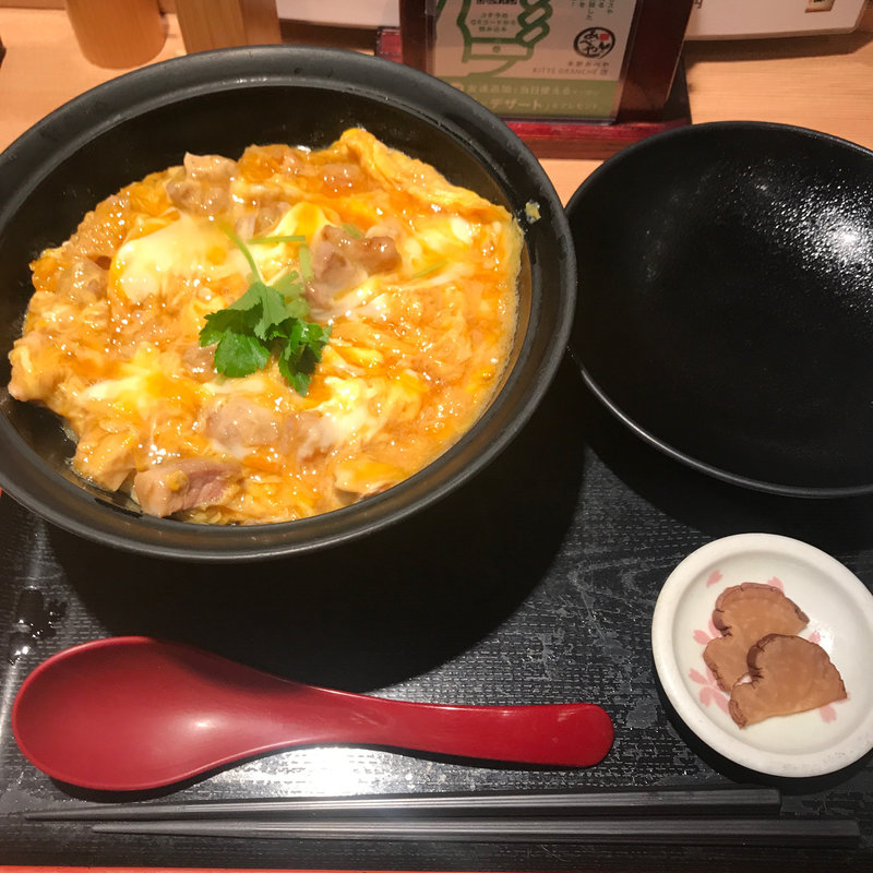 【売れ筋 】■ 比内地鶏 親子丼定食(秋田比内地鶏生産責任者の店 本家あべや KITTE GRANCHE店 )
