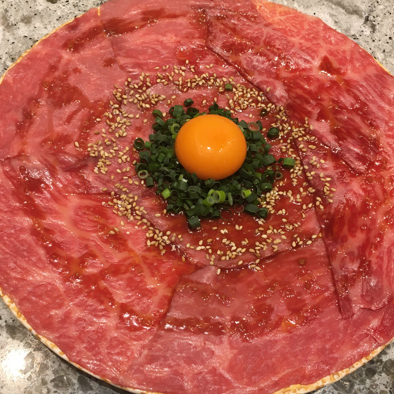 王者のユッケ(肉の匠　将泰庵　船橋総本店)