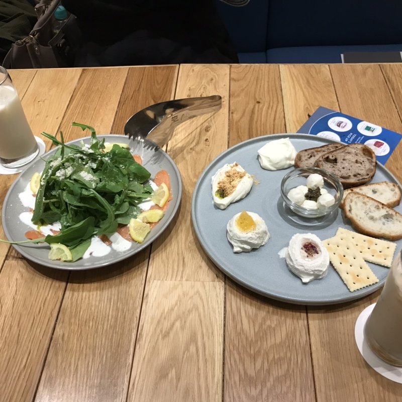 フレッシュチーズとクリームバー(タカナシ ミルクレストラン)