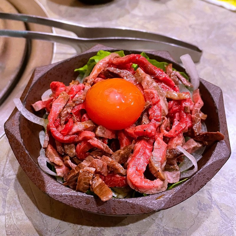 和牛ローストビーフ　ユッケ風(大衆肉料理 大幸 )