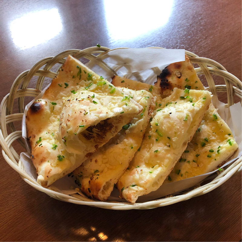 ガーリックナン(インド料理 Milan 長尾店)