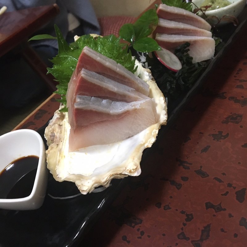 ぶりのお造り(むつみ)