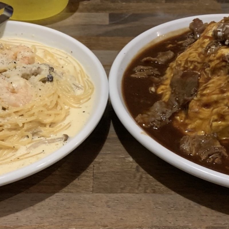 トロトロ牛すじ入り贅沢オムライス(ベビーフェイスプラネッツ パセオ野間大池店)