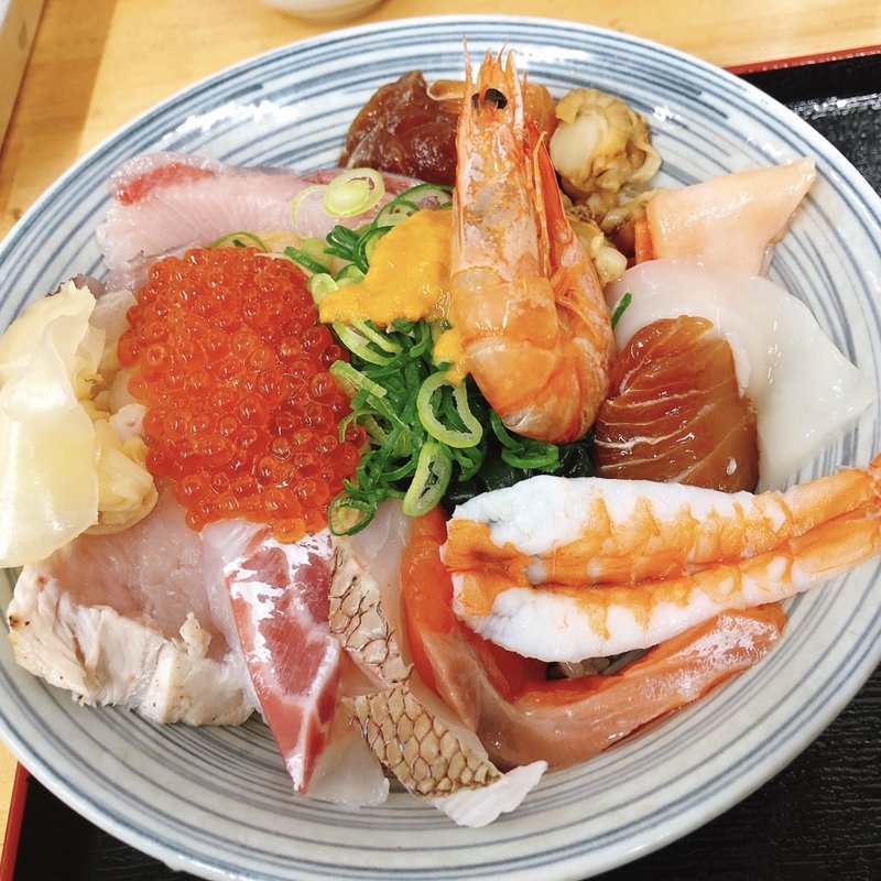 特上海鮮丼(山芳亭 )