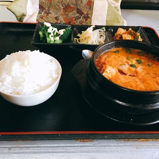 豆腐チゲ鍋定食(韓国家庭料理 ソウル家 （ソウルヤ）)