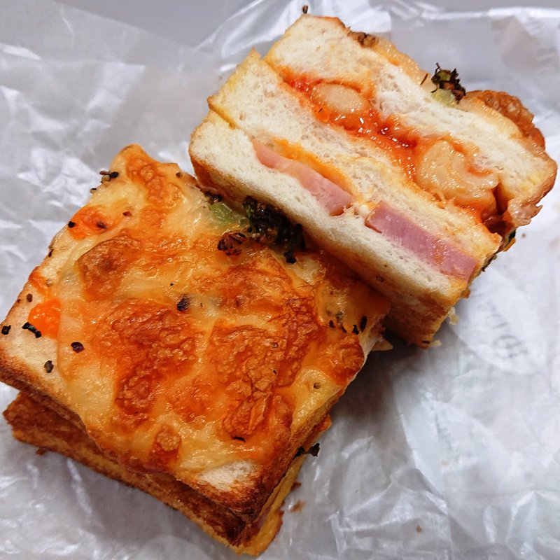 クロックフィーユ（トマトクリームパスタ）(Delifrance 八王子店)