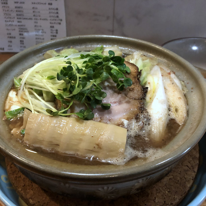 鍋焼きらーめん(ボニート・ボニート )