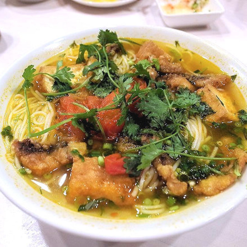 魚ビーフン（Bún cá）(トック コン ビン ザン（Thóc CƠM BÌNH DÂN）)