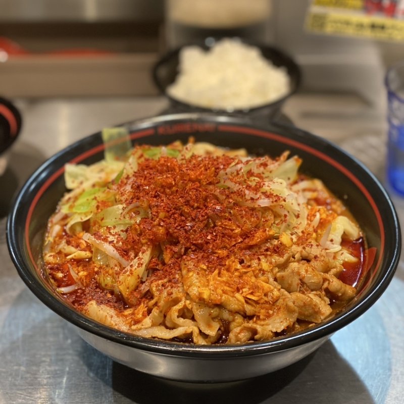 激辛鬼紅がっつりセット（ライス+温泉たまご）(麺創研 紅-KURENAI-)