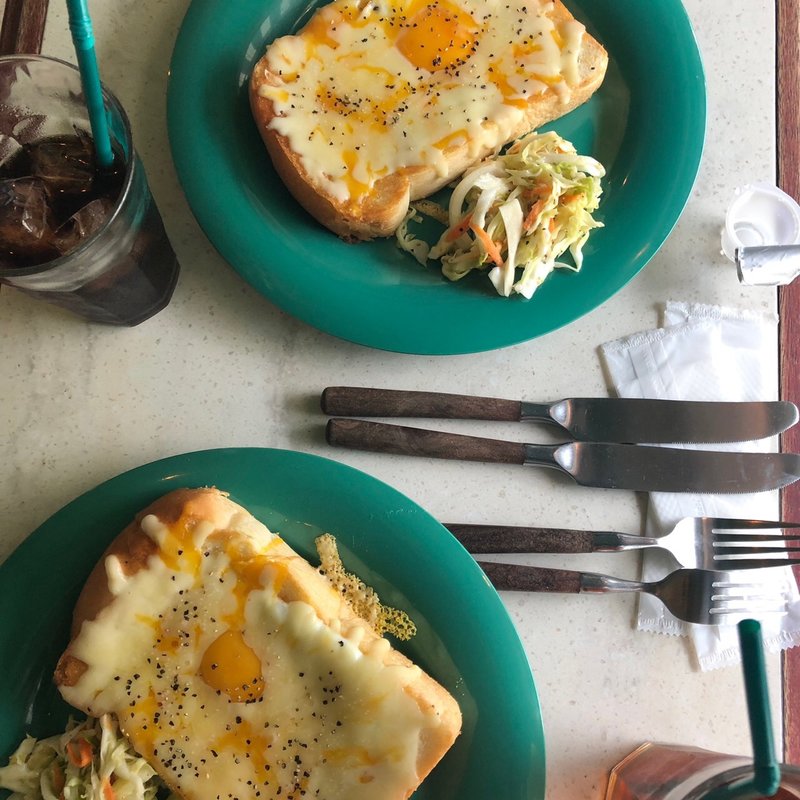 (バイミースタンド BUY ME STAND)