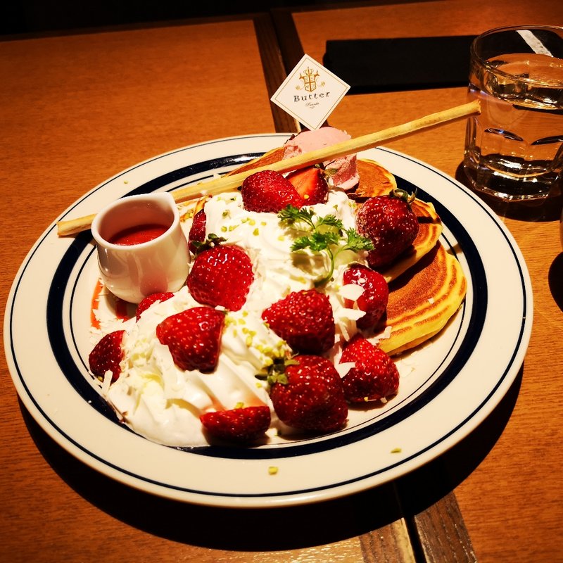 あまおう苺バターMILKパンケーキ(Butter滋賀竜王店)