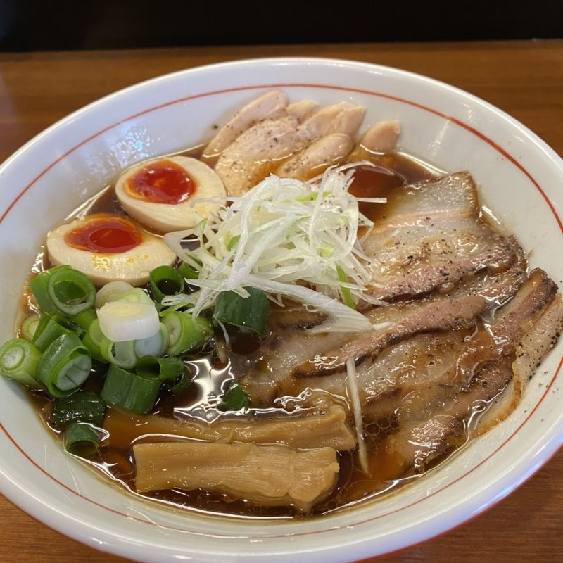 肉そば豚・鳥ミックス 煮玉子(醤油と貝と麺 そして人と夢 )