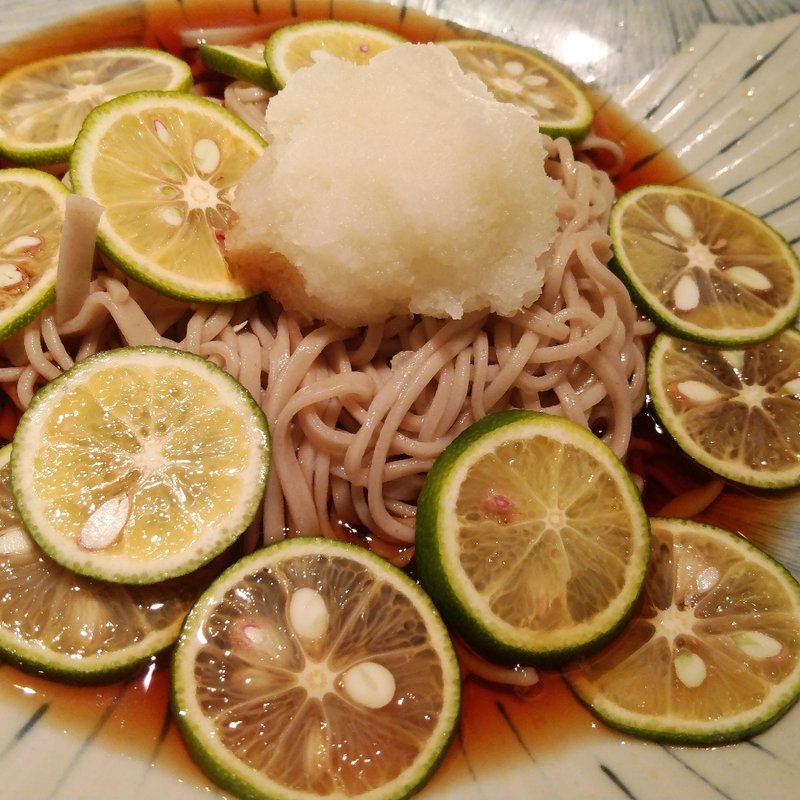 すだちの入った冷やしそば(おばんざい我屋)