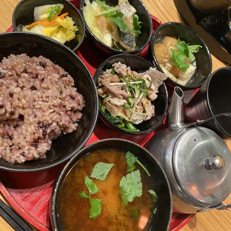 至福のごはん(24/7 café apartment 梅田)