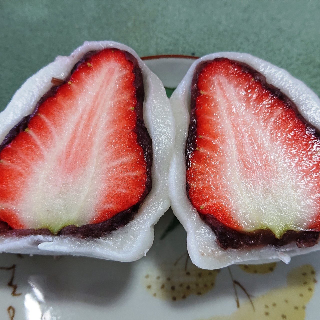 いちご大福(新岩城菓子舗)の口コミ一覧 | おいしい！が増える