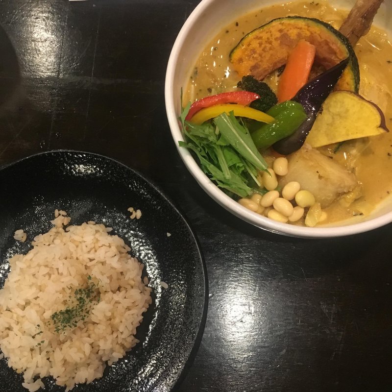 (Rojiura Curry SAMURAI． 神楽坂店 （Rojiura Curry SAMURAI.）)