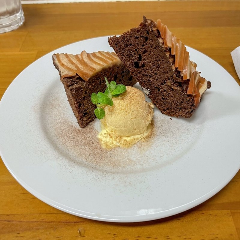 りんごブラウニー(ラーメン専科 竹末食堂)