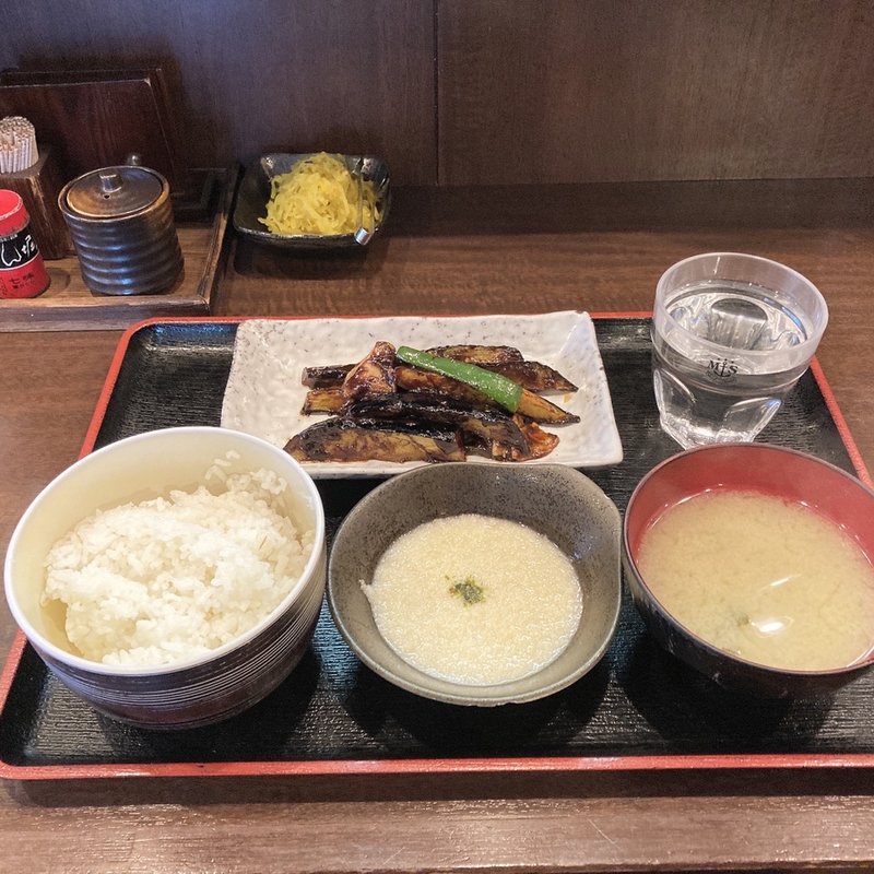 むぎとろ茄子味噌炒め(○△□まるさんかくしかく)