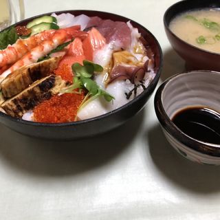 海鮮丼(いづみ寿司  )