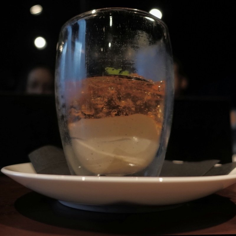 林檎ジュレとアールグレイのムース(ビルボードライブ東京)