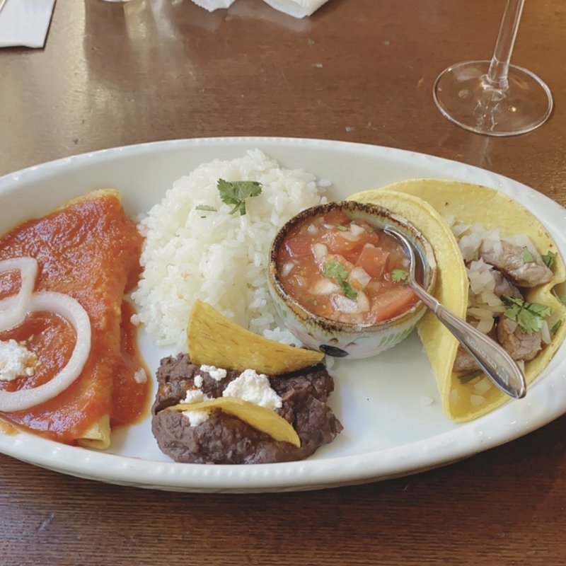 エンチラーダとタコ(サルシータ)