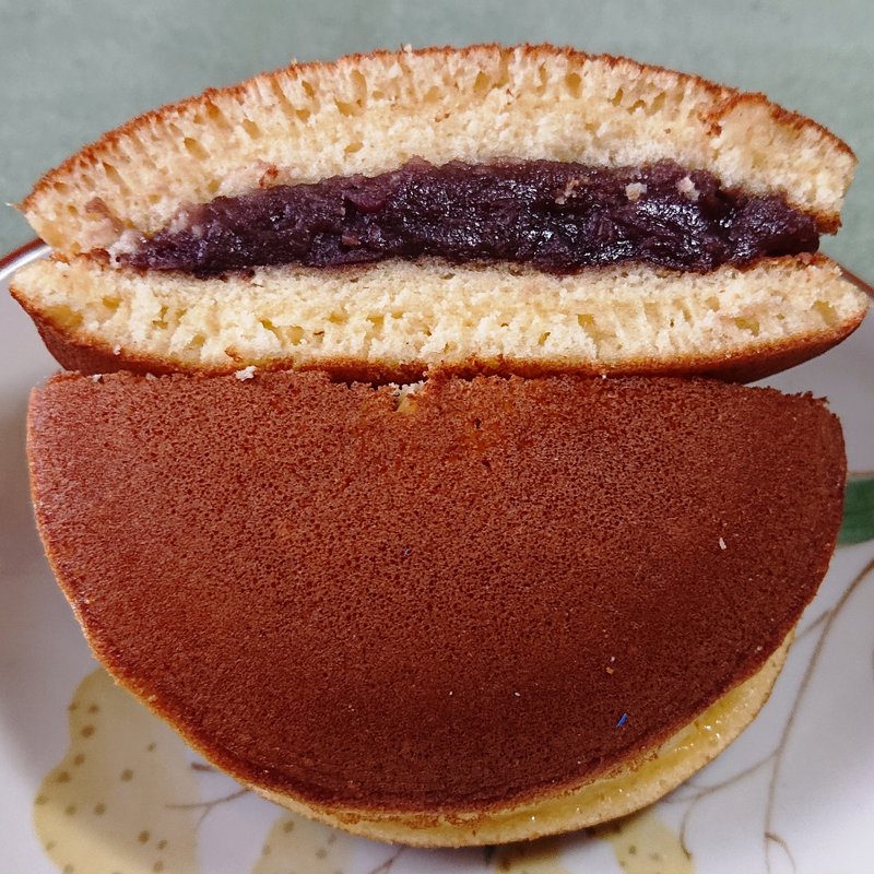 四代目の朝焼きどら焼き(新岩城菓子舗)