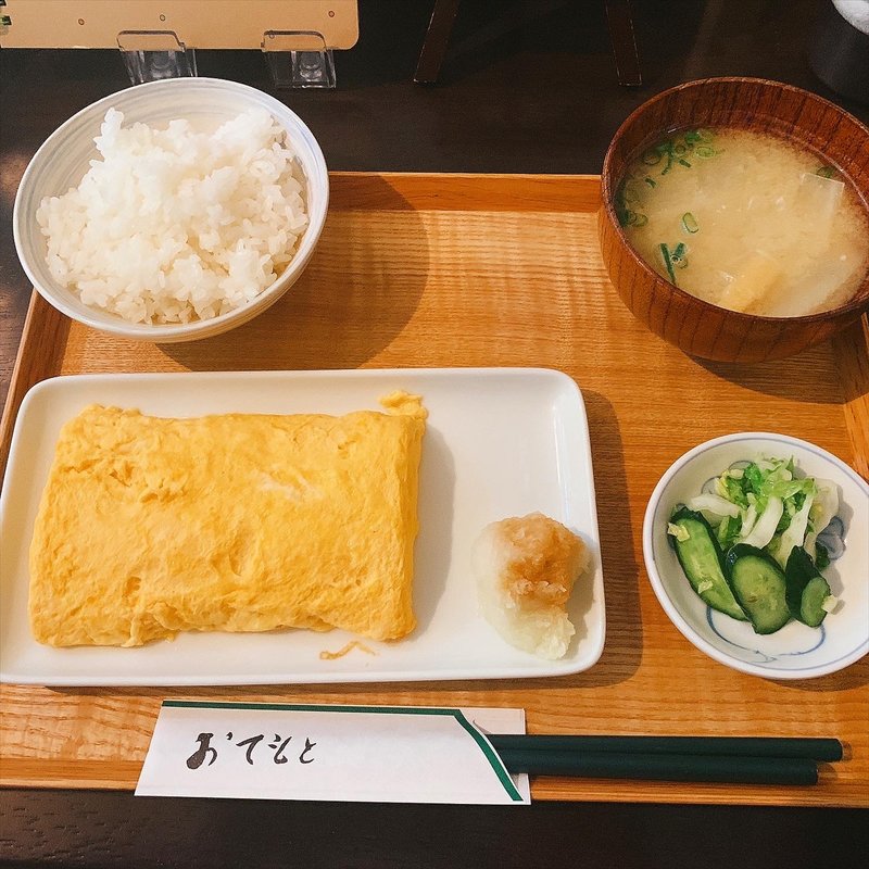 出汁巻玉子定食(おむすび処　飯なり )