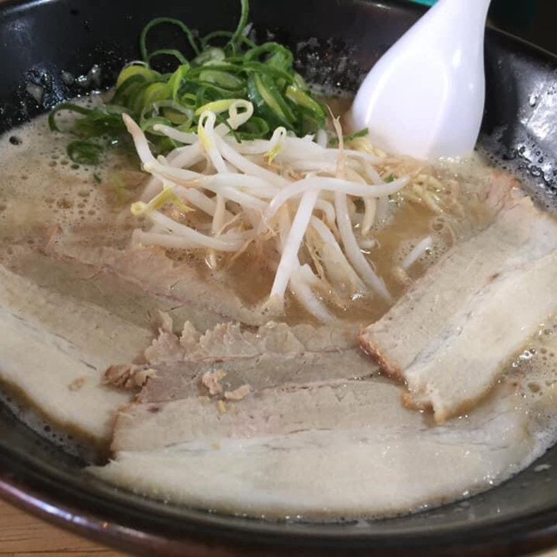 背脂豚骨ラーメン(虎龍馬 （トラタツマ）)