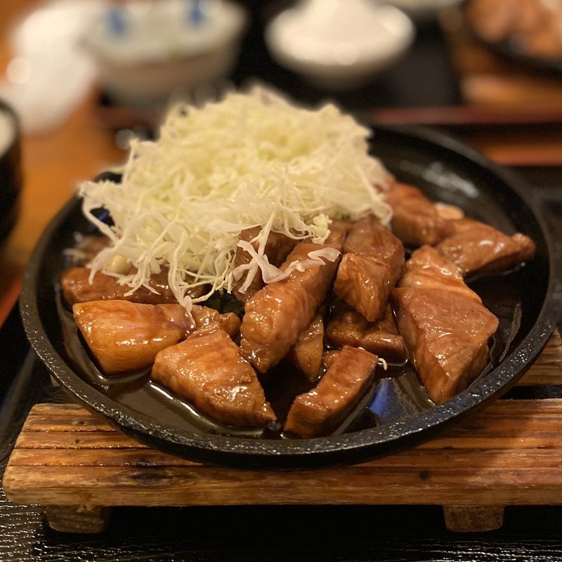 鉄板とんてきランチ(炭火屋 SHU （鷲）)