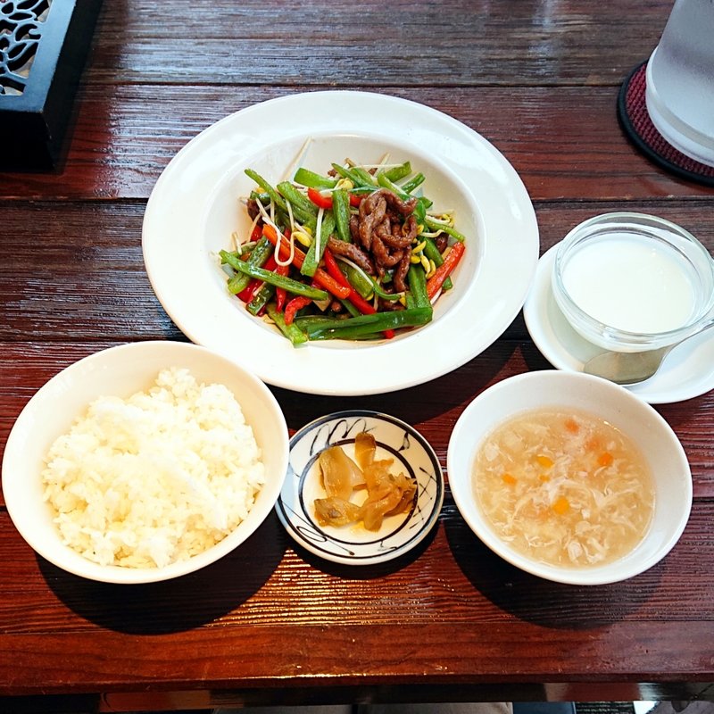 チンジャオロース定食(中華料理 頤和園（いわえん）天神店)