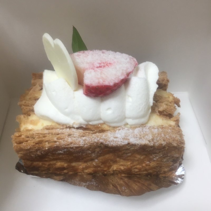 苺のミルフィーユ(パティスリー シュクレペール)