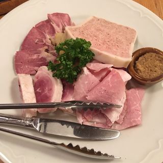 豚肉料理いろいろ盛り合わせ(つばめグリル 玉川高島屋SC店 )