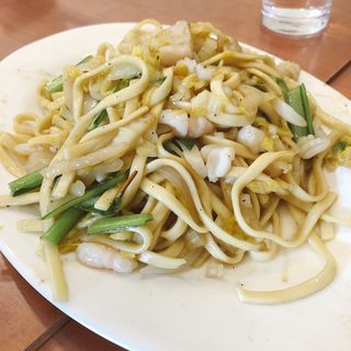 海鮮平麺炒め(上海料理 萬来亭(バンライテイ))