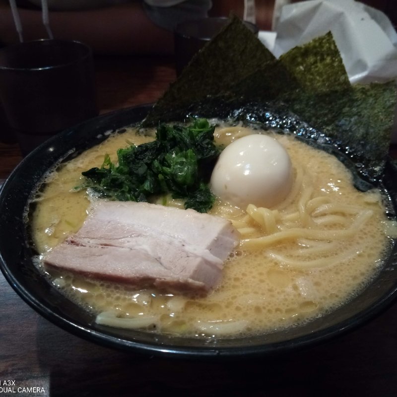 味玉ラーメン(土佐備長炭焼とり 龍馬家)