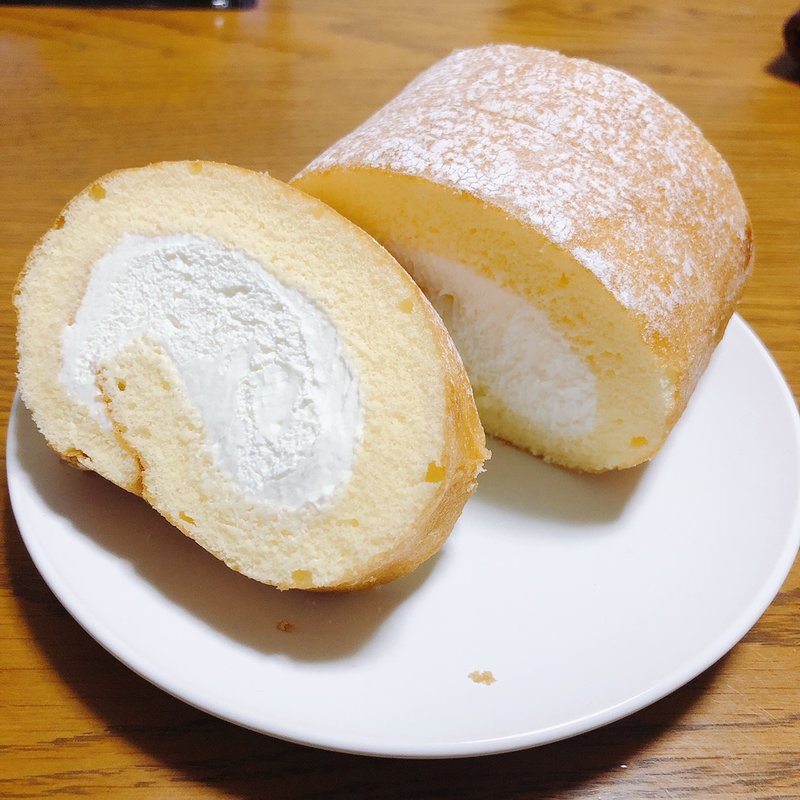 手巻きのロールケーキ(セブン-イレブン 横浜獅子ヶ谷１丁目店)