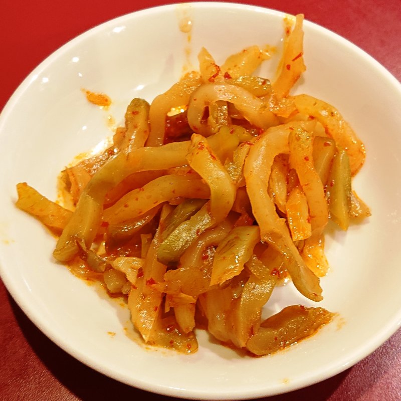 お通し（ザーサイ）(龍盛菜館 京急川崎駅前店)