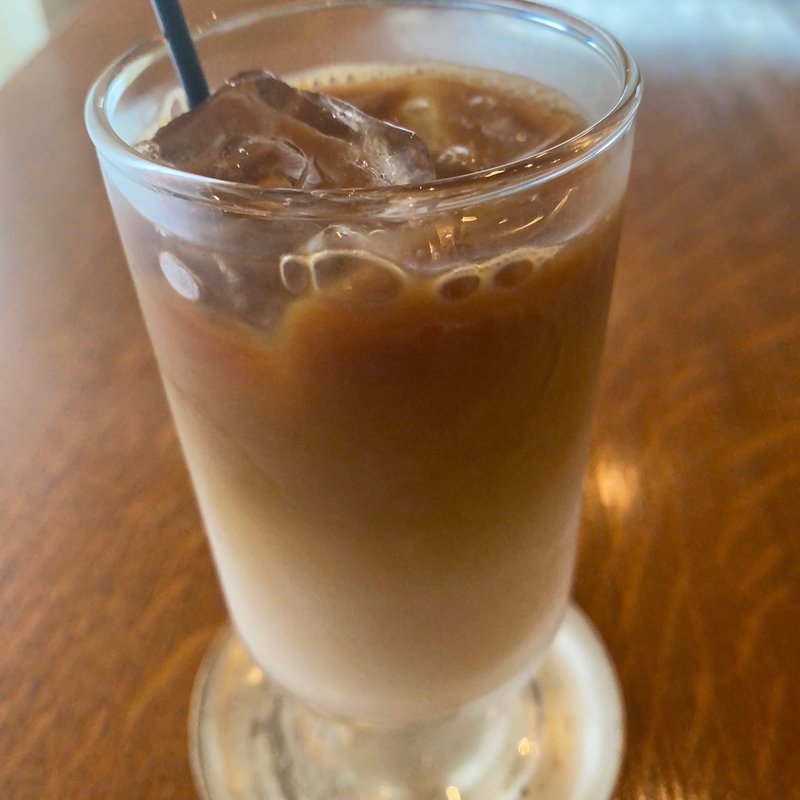 (MAISON DE CHARLOTTE)