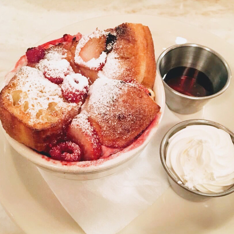 ラズベリードーナツプディング(グッド タウン ドーナツ （GOOD TOWN DOUGHNUTS）)