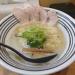 鶏しおらーめん(極麺 青二犀 （ゴクメン アオニサイ）)