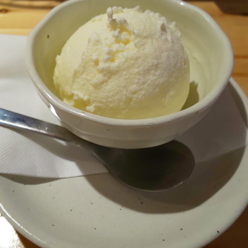 バニラアイス(一宮グルメ横丁)