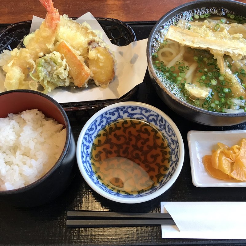 うどん定食(うどん処 たぬき庵)