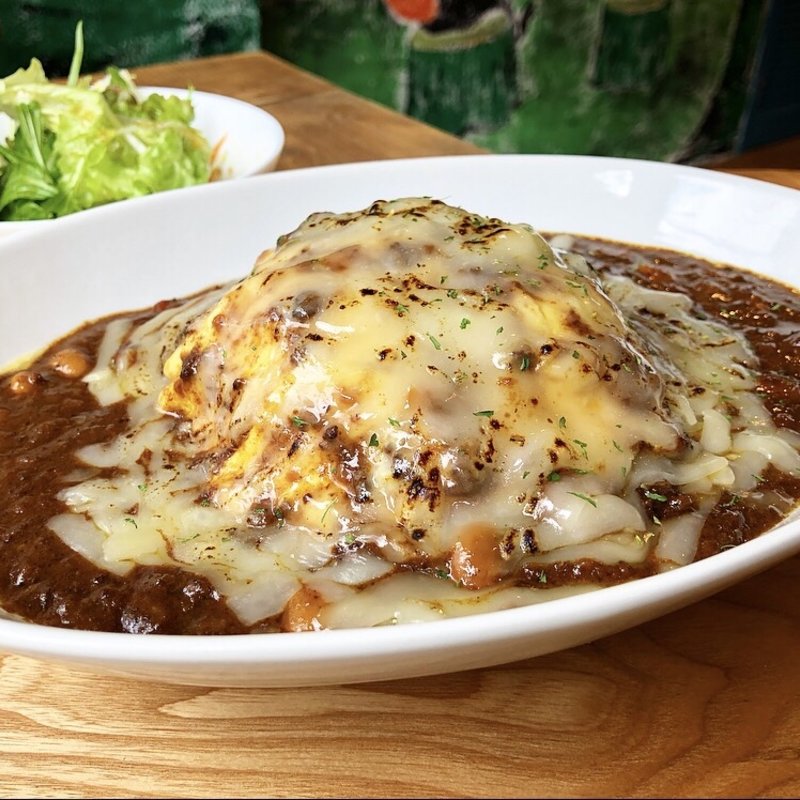 オムカレー(Lion kitchen)