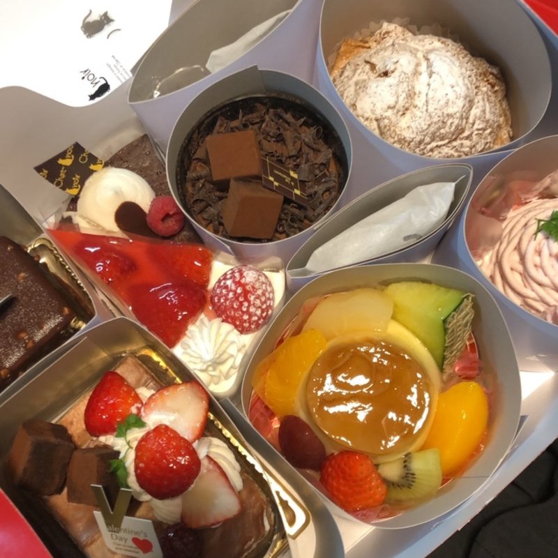 ケーキの詰め合わせ(シャノワール 東大阪店)