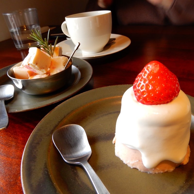 イチゴのババロア(オクシロモン 北浜)