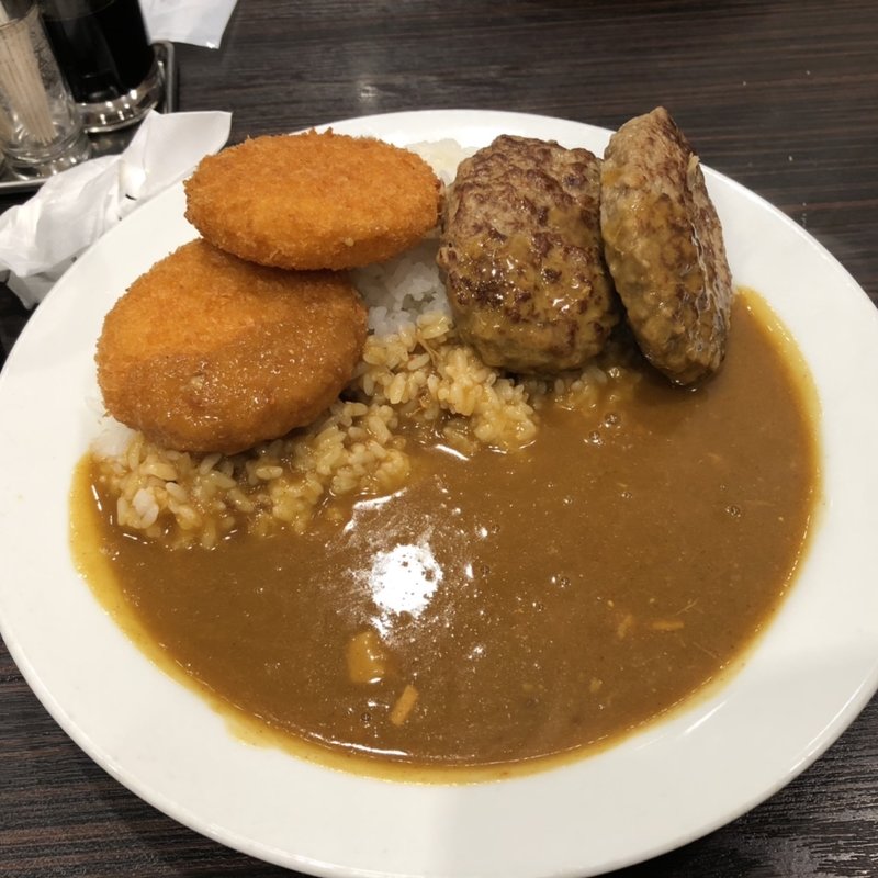 カニクリームコロッケとハンバーグのポークカレー(CoCo壱番屋 日進香久山店)
