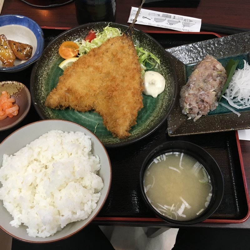 A定食  あじのフライとあじのなめろう(市場食堂 せん政水産)