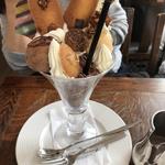 チョコパフェ