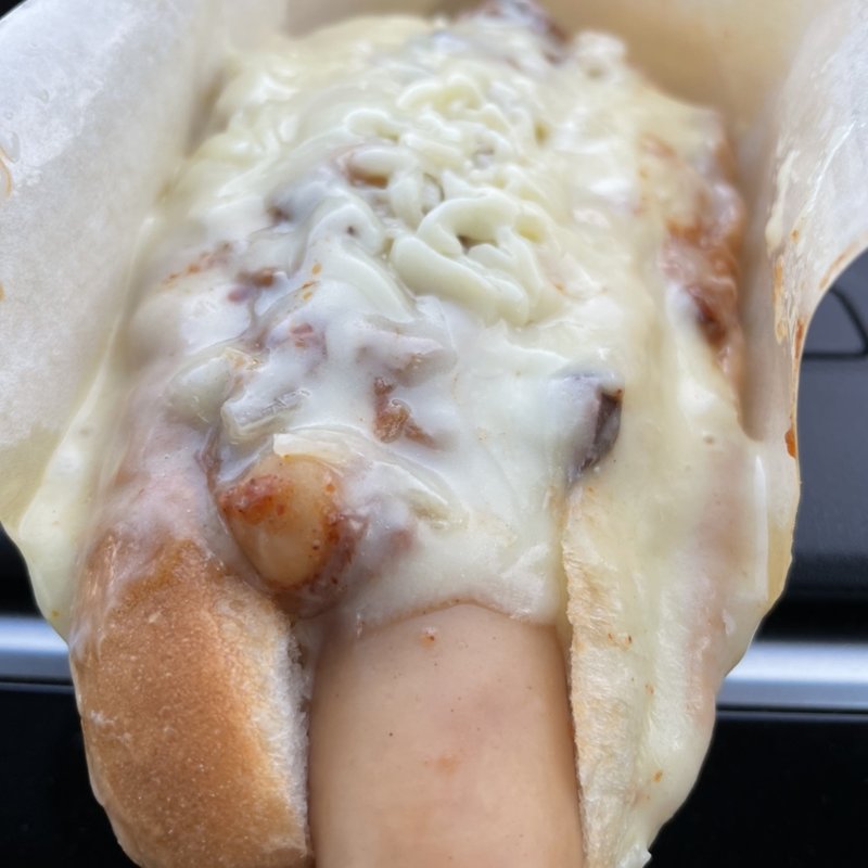 あふれるチーズのチーズドック(セブンイレブン)